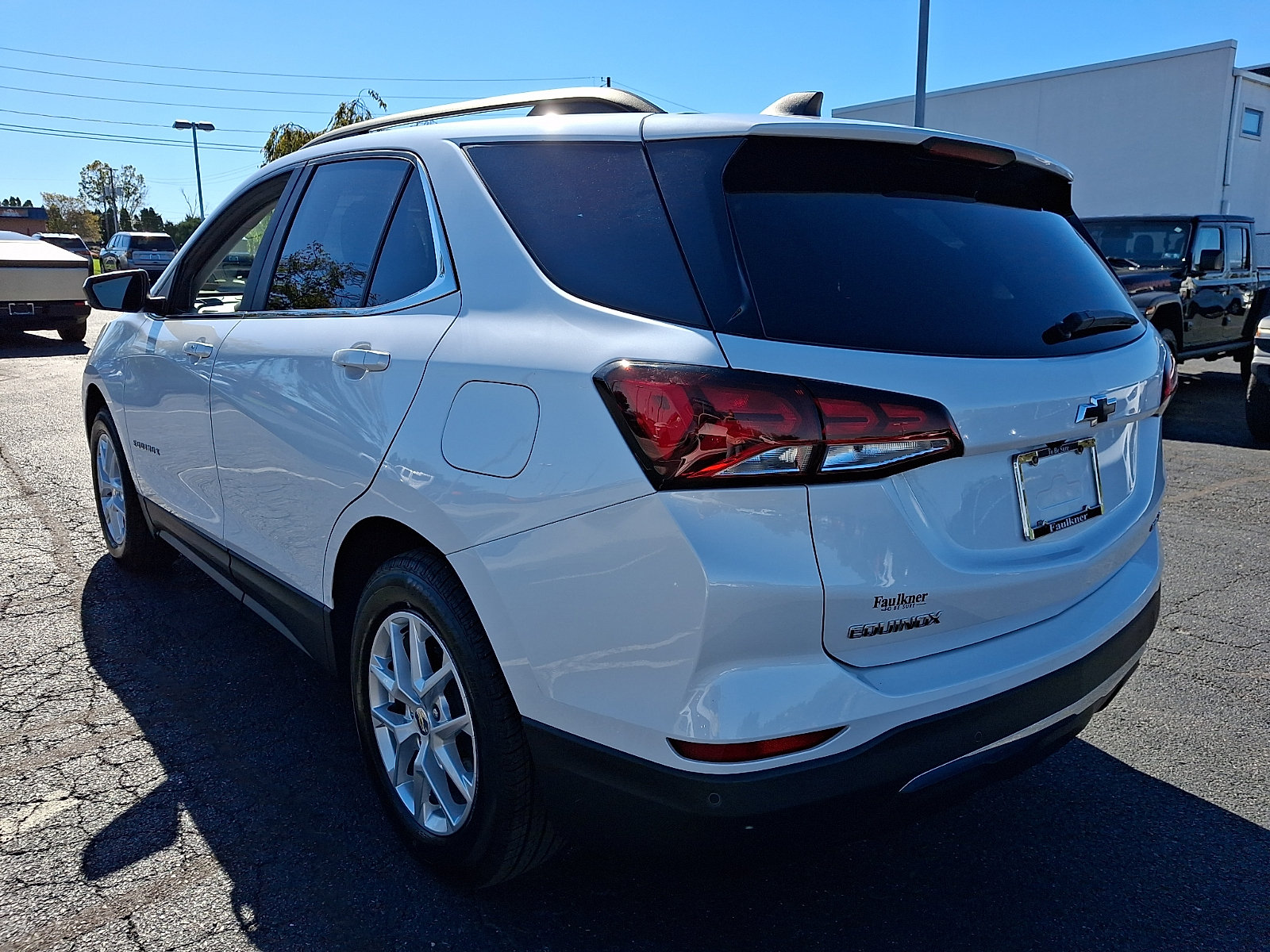 Used 2024 Chevrolet Equinox LT w/ LPO, Floor Liner Package AWD/4WD image 4