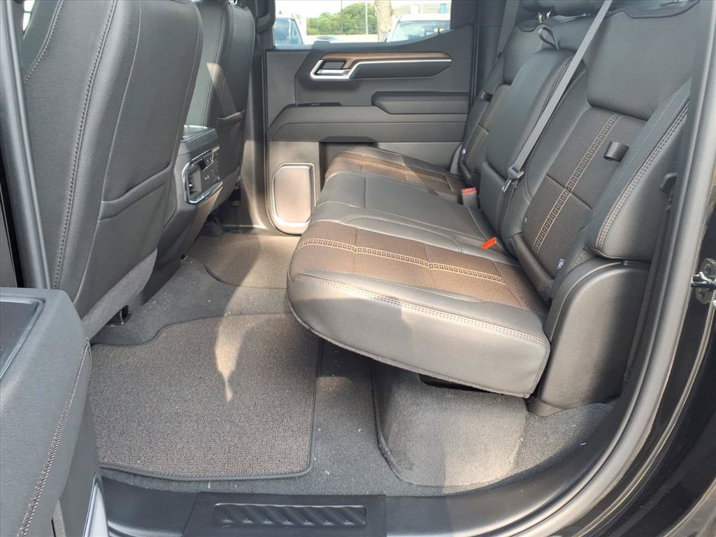 New 2026 Chevrolet Silverado 1500 High Country w/ Technology Package RWD image 17