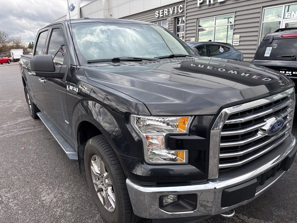 Used 2015 Ford F150 XLT w/ Equipment Group 302A Luxury image 3