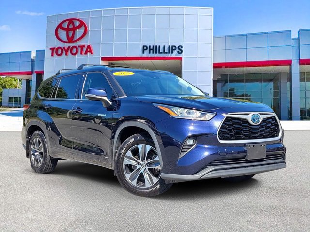 Used 2020 Toyota Highlander XLE image 32
