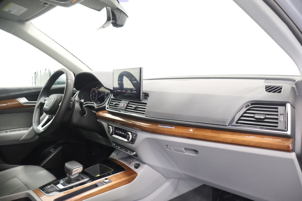 Used 2021 Audi Q5 e Premium AWD/4WD image 23