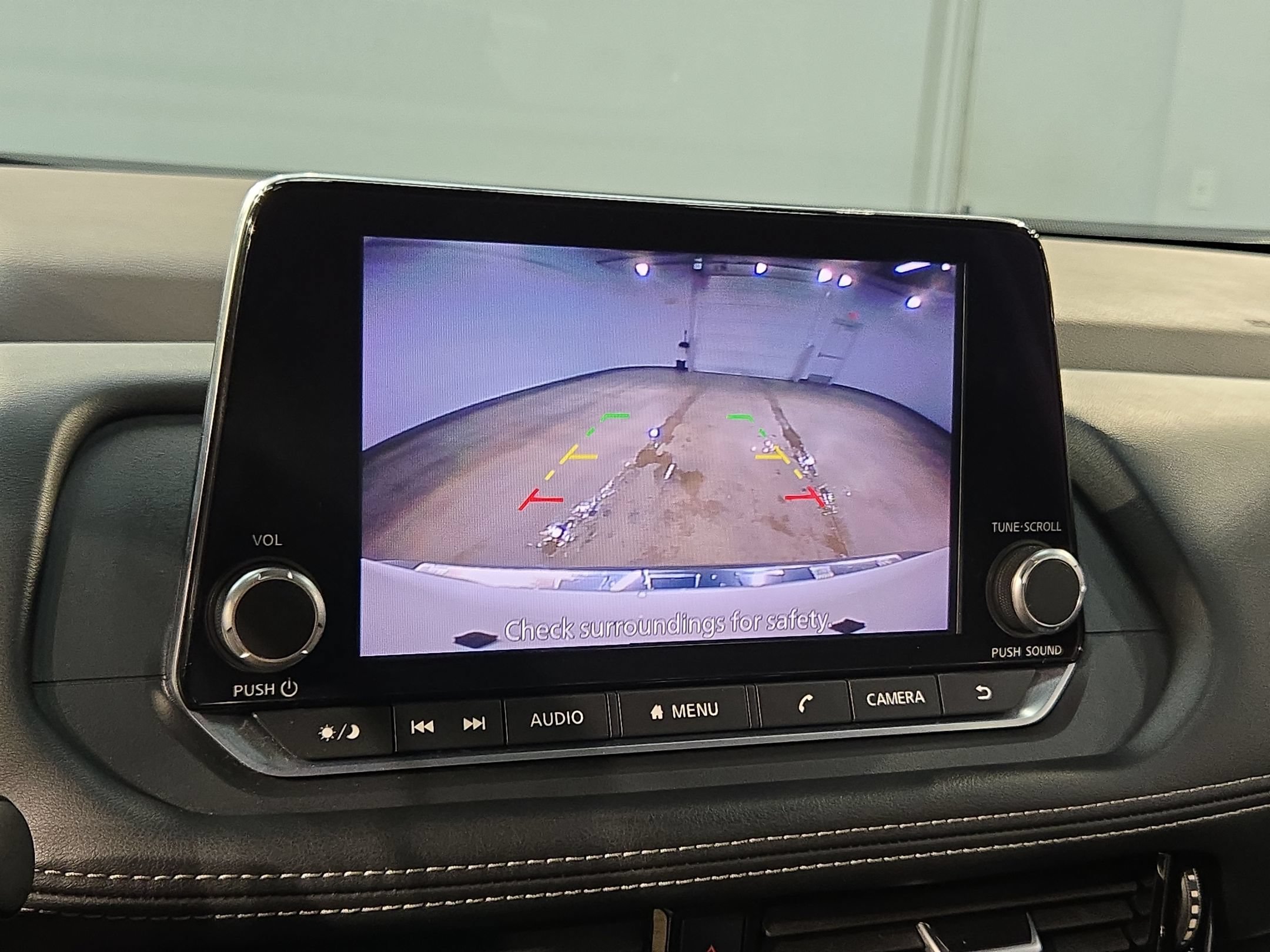 Used 2023 Nissan Rogue SV FWD image 30