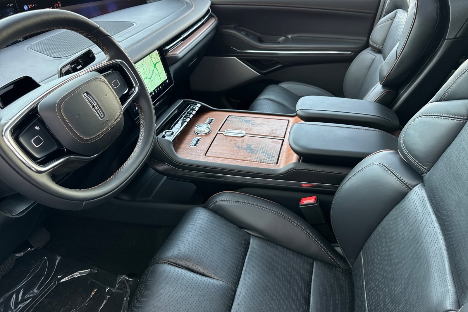 New 2025 Lincoln Navigator Black Label image 9