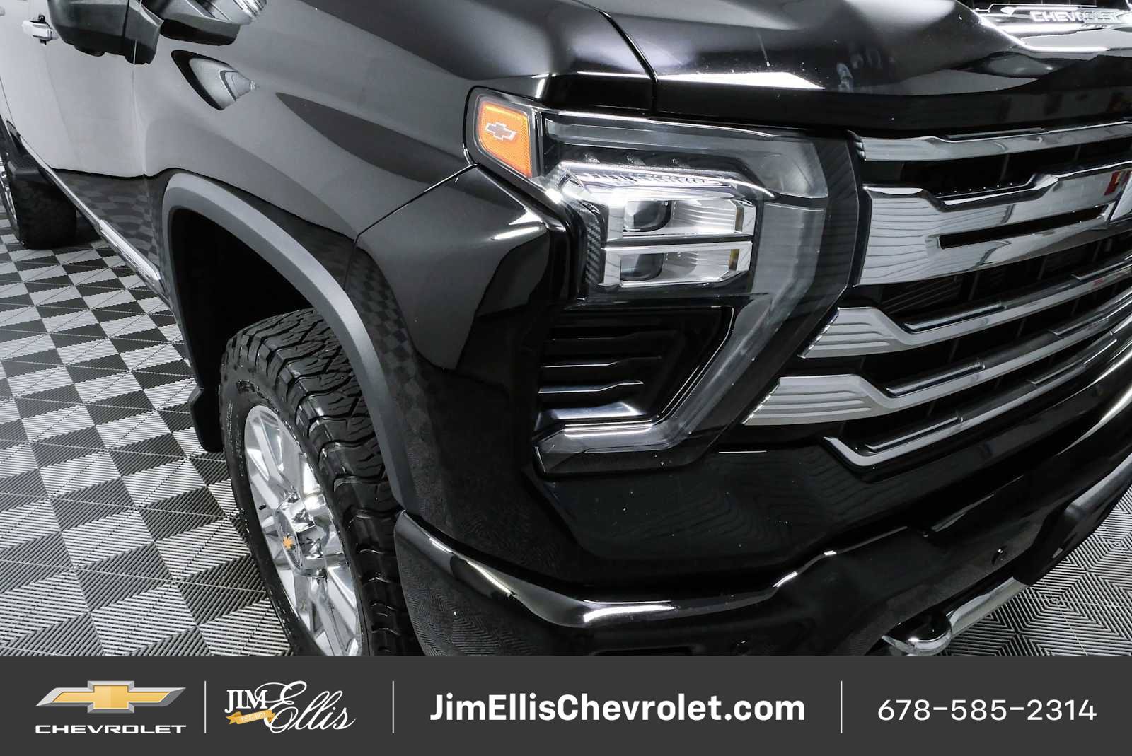 Certified 2024 Chevrolet Silverado 2500 High Country w/ Technology Package AWD/4WD image 35