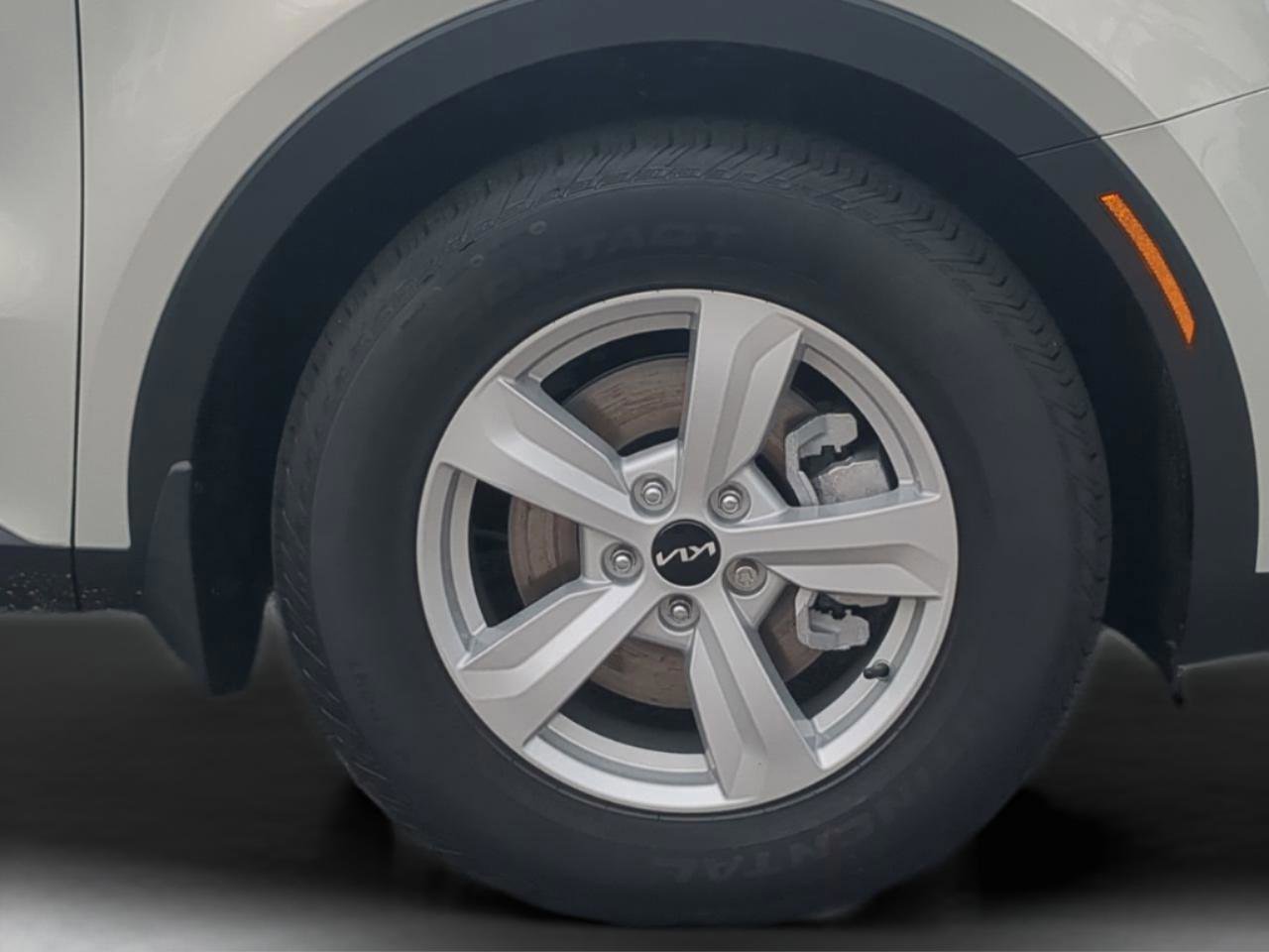 New 2026 Kia Sorento LX FWD image 24