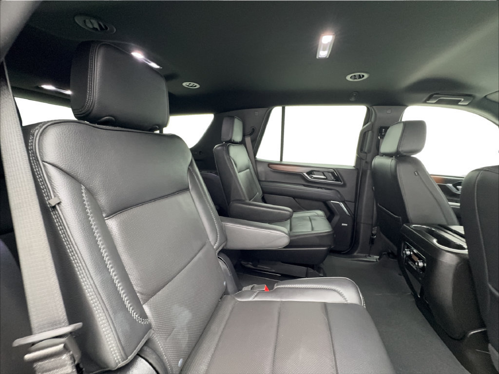 Used 2025 GMC Yukon Denali AWD/4WD image 29