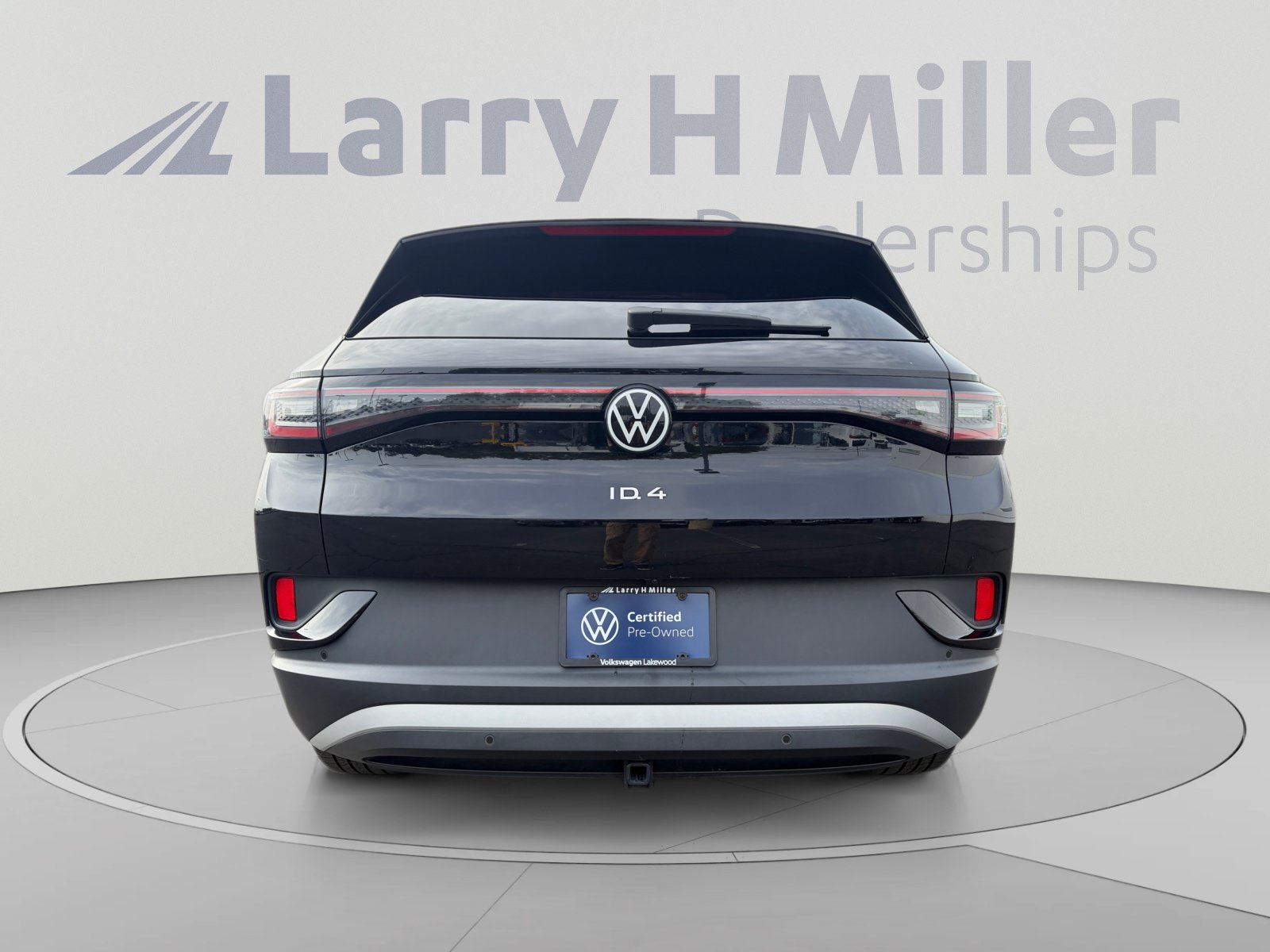 Used 2023 Volkswagen ID.4 Pro S Plus AWD/4WD image 4