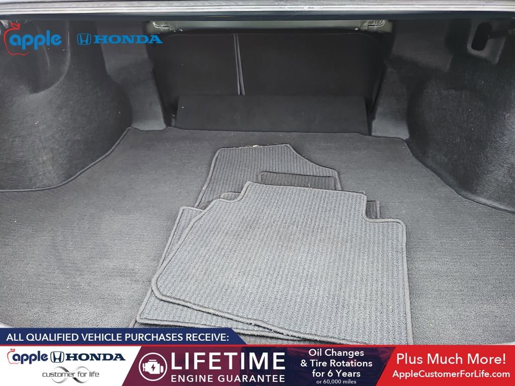 Used 2019 Toyota Camry LE image 22