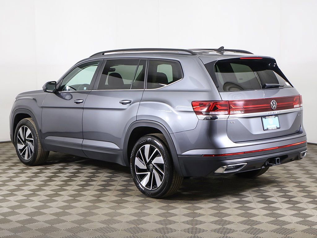 Used 2025 Volkswagen Atlas SE image 10