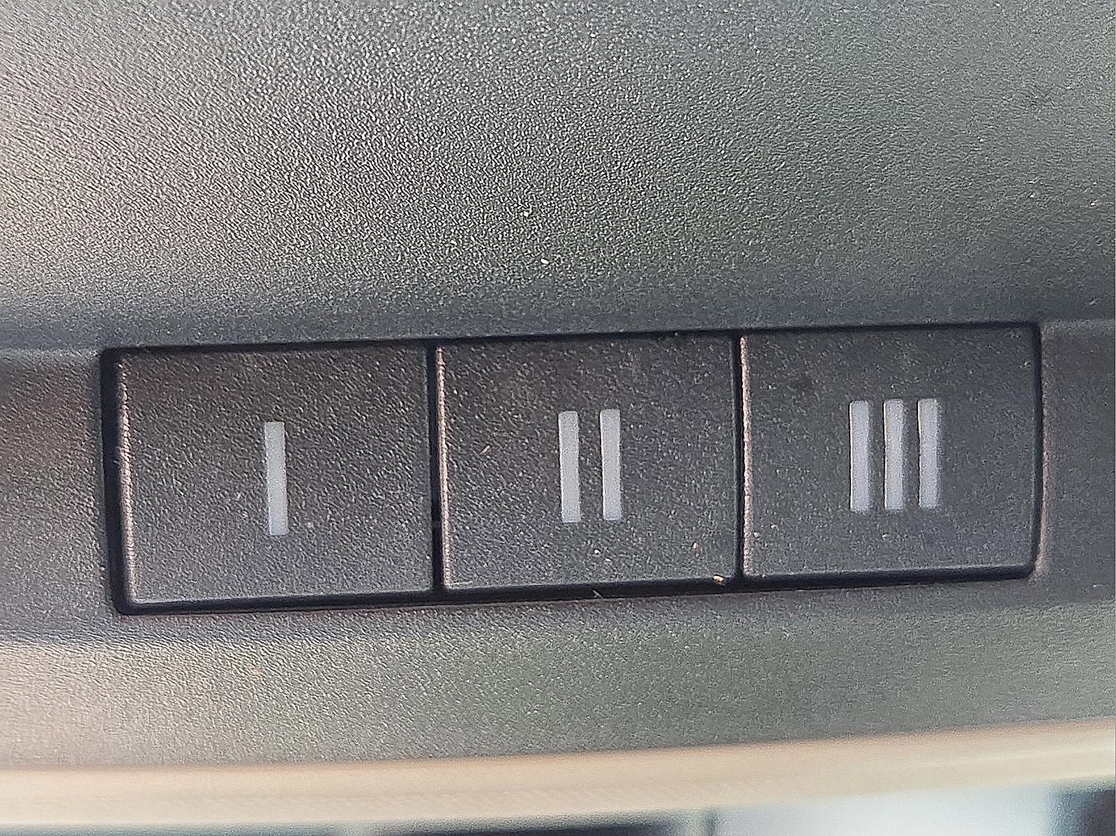 Used 2017 RAM 1500 Laramie w/ Convenience Group image 20