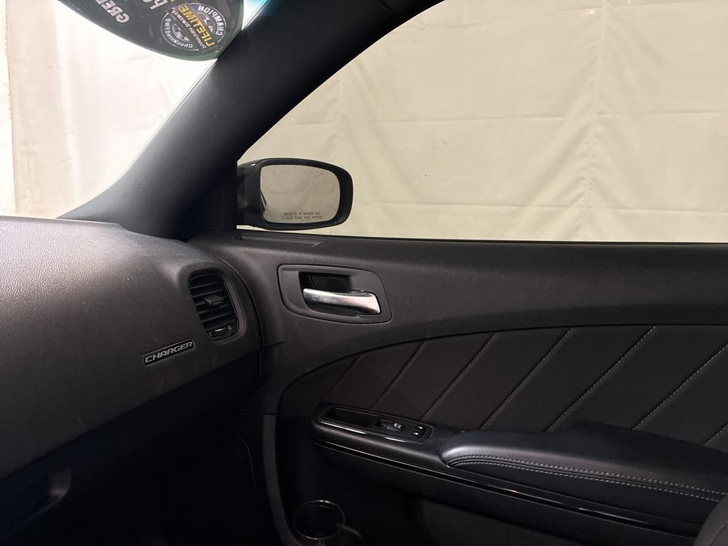 Used 2022 Dodge Charger SXT w/ Blacktop Package RWD image 29