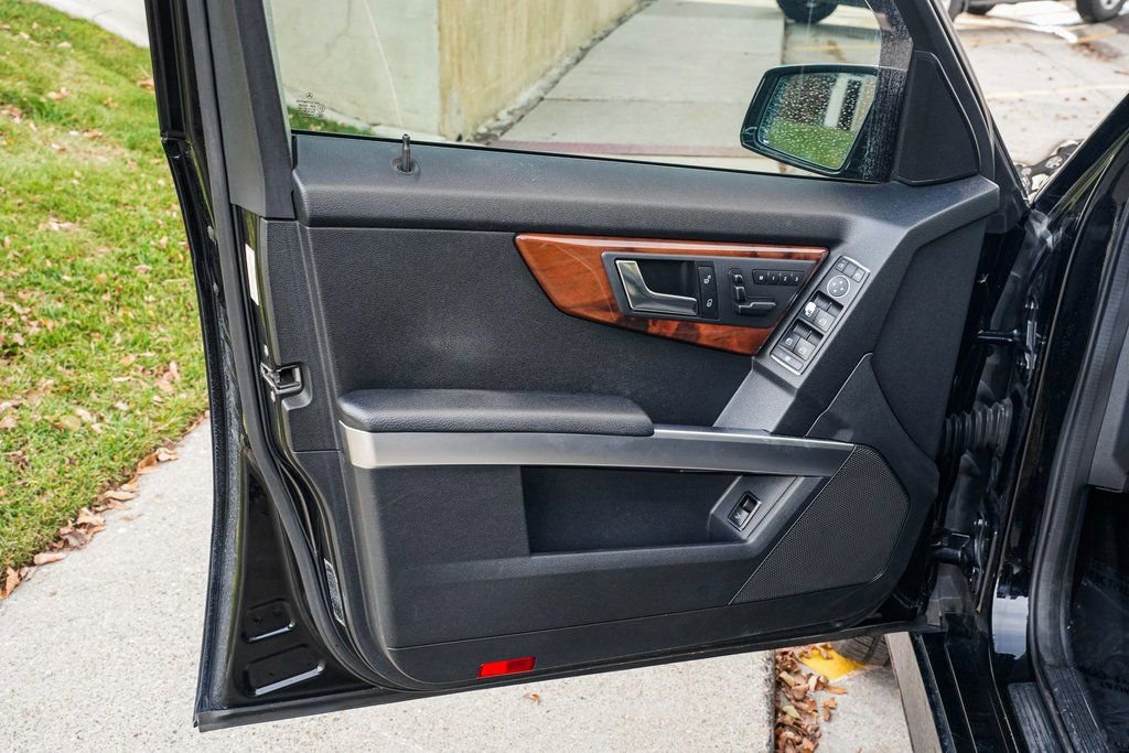 Used 2012 Mercedes-Benz GLK 350 4MATIC image 8