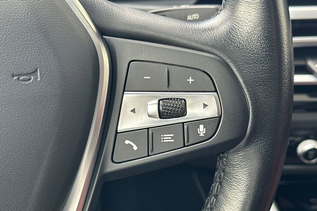 Used 2023 BMW i4 eDrive40 w/ Premium Package image 28