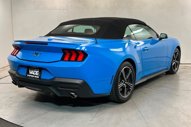 Used 2025 Ford Mustang Premium RWD image 5