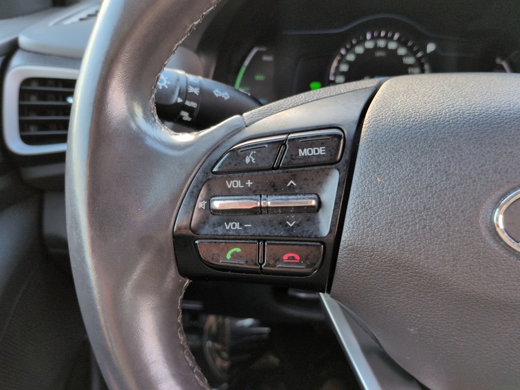 Used 2017 Hyundai Ioniq SEL FWD image 27
