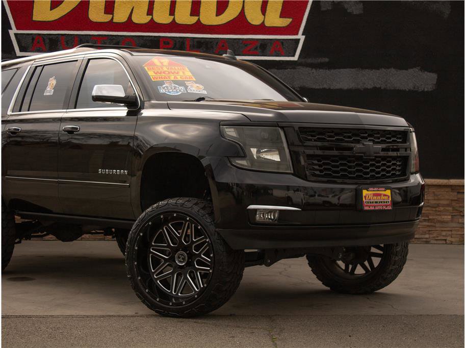 Used 2017 Chevrolet Suburban Premier image 6