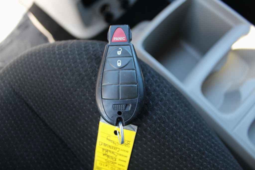 Used 2015 Dodge Grand Caravan SE image 19