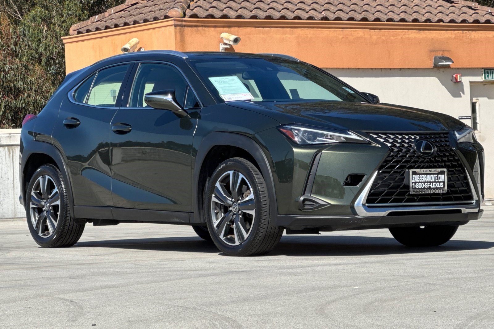 Used 2019 Lexus UX 200 w/ Accessory Package FWD image 6