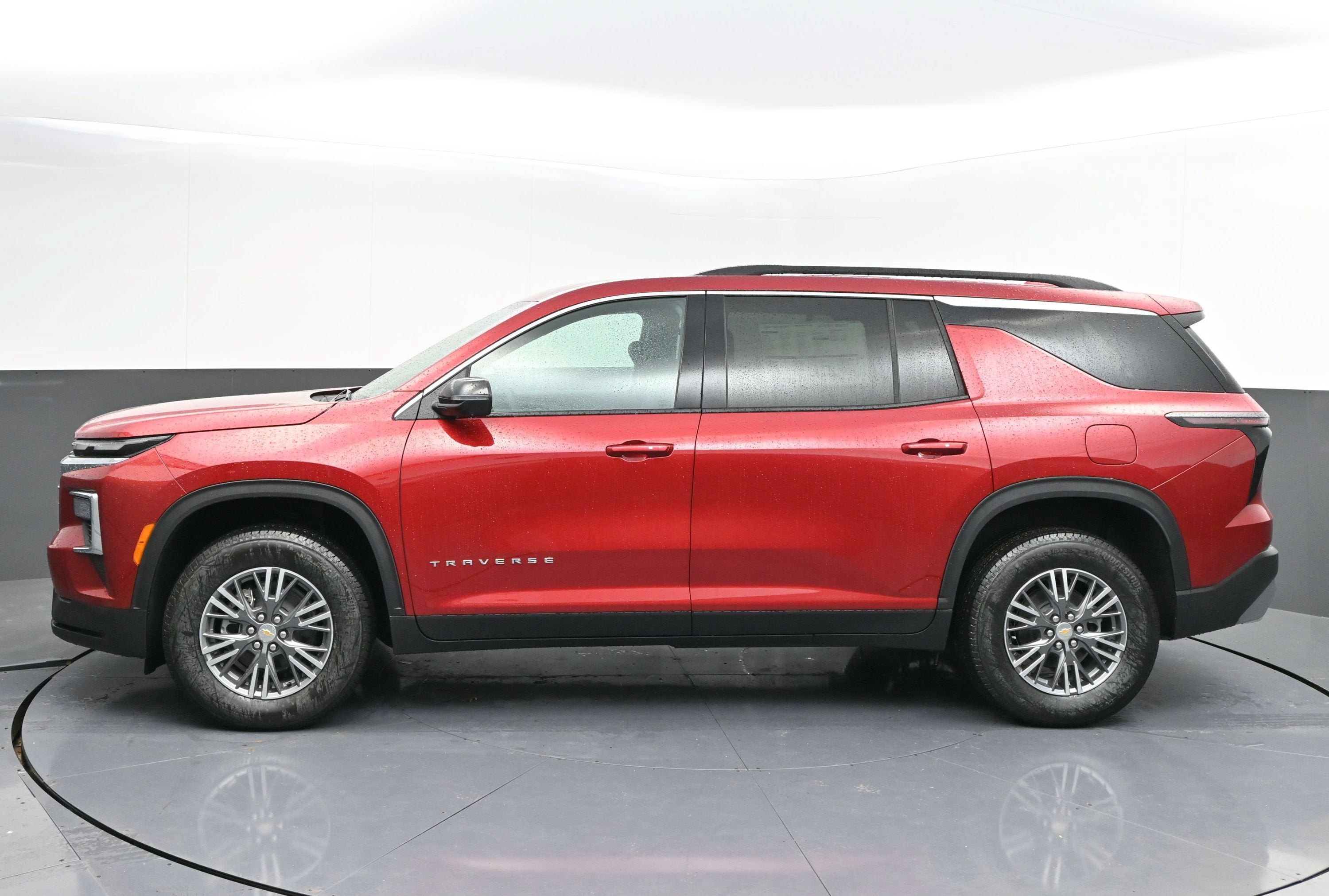 New 2026 Chevrolet Traverse LT w/ Driver Confidence Package FWD image 5