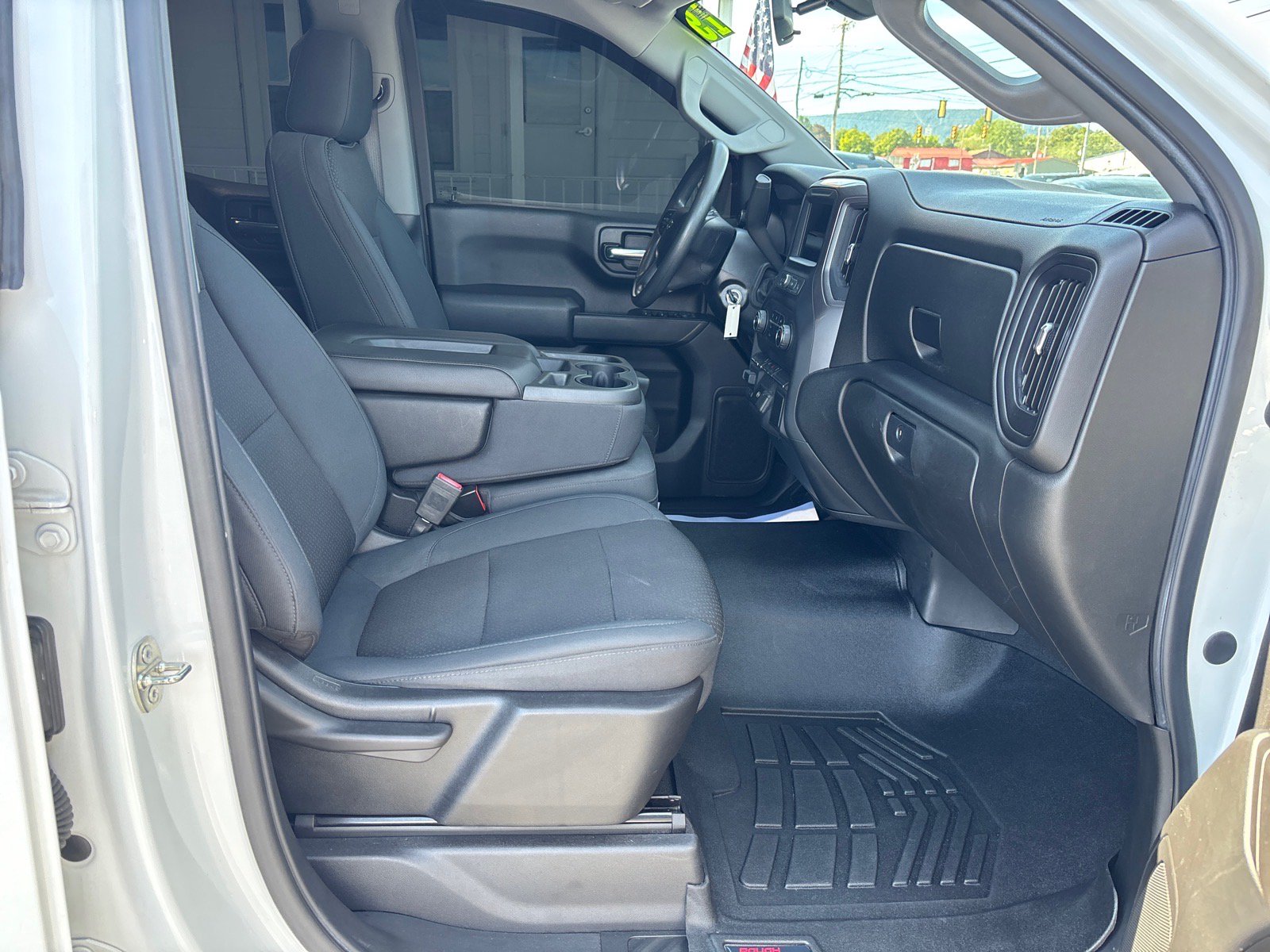 Used 2019 Chevrolet Silverado 1500 Custom Trail Boss w/ Custom Convenience Package AWD/4WD image 18