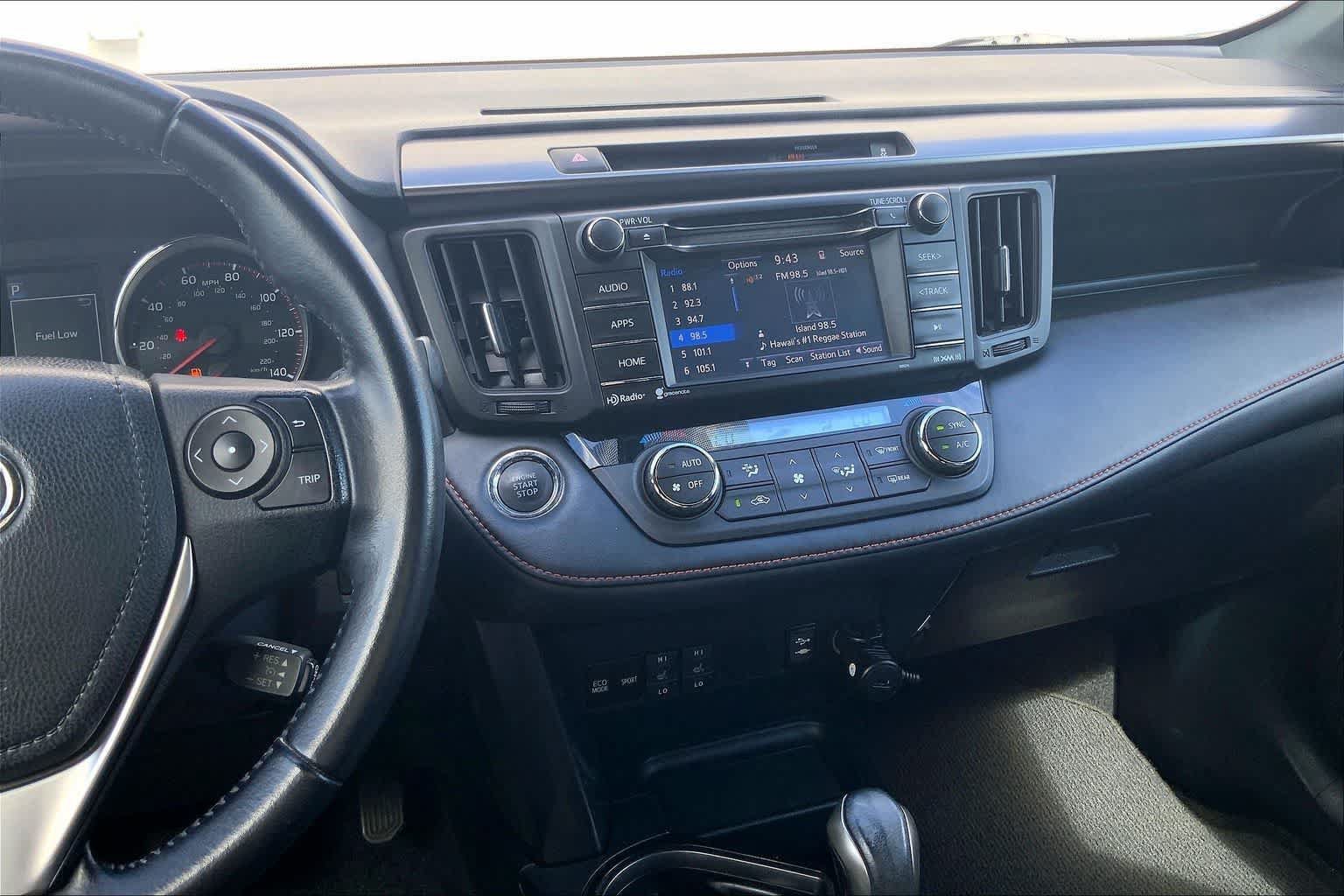 Used 2016 Toyota RAV4 SE FWD image 15