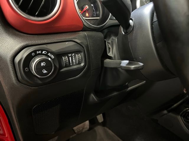 Used 2022 Jeep Gladiator Rubicon w/ Cold Weather Group image 14