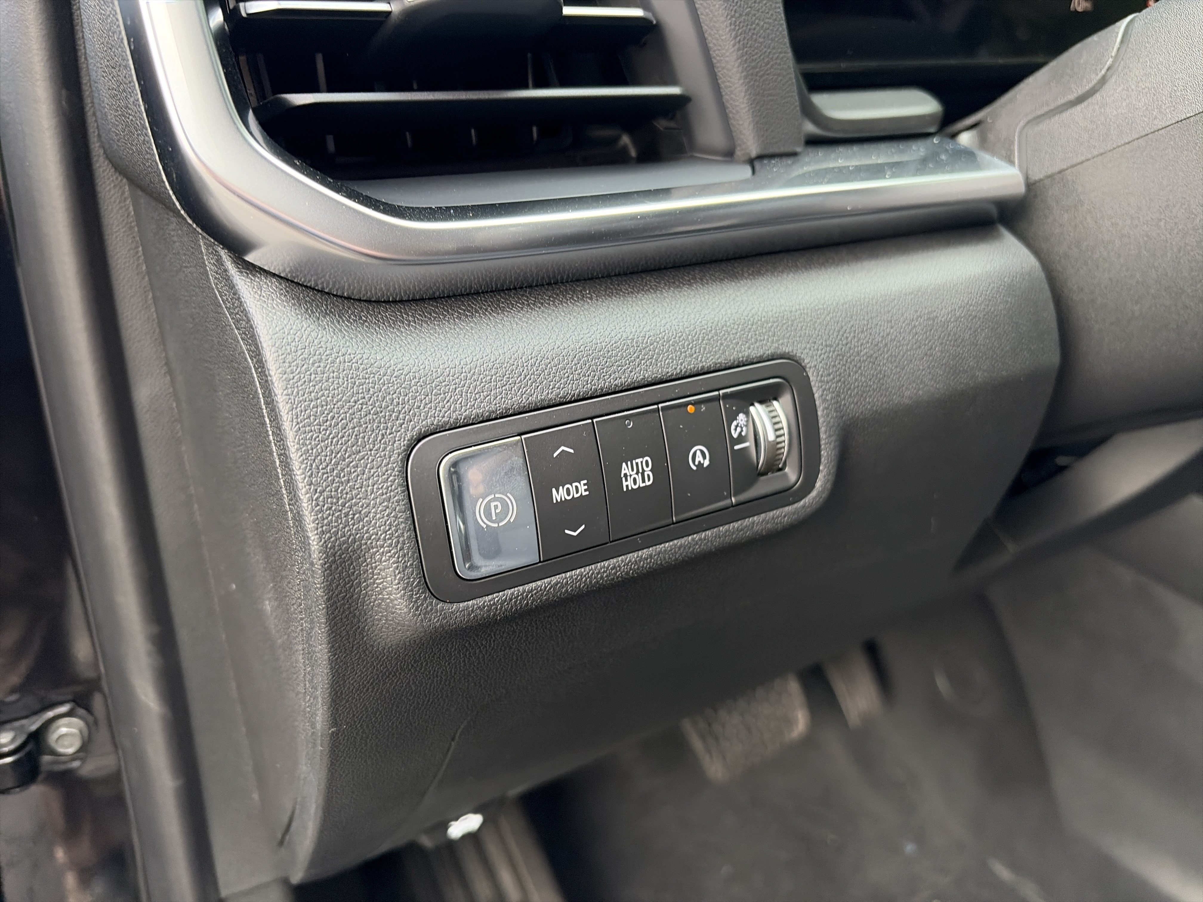 Used 2026 GMC Terrain Elevation w/ Technology Package II FWD image 20