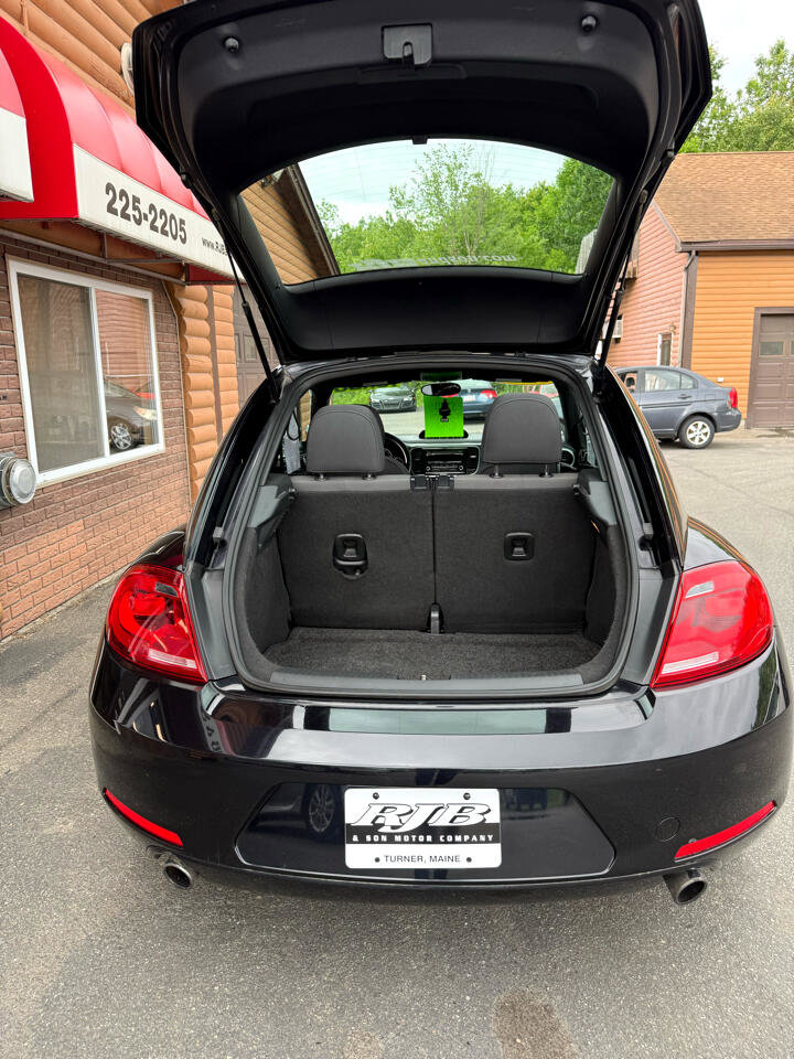 Used 2013 Volkswagen Beetle 2.0T image 11