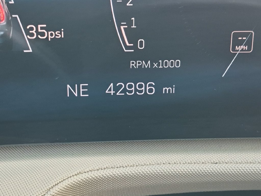 Certified 2024 Cadillac XT4 Luxury FWD image 18