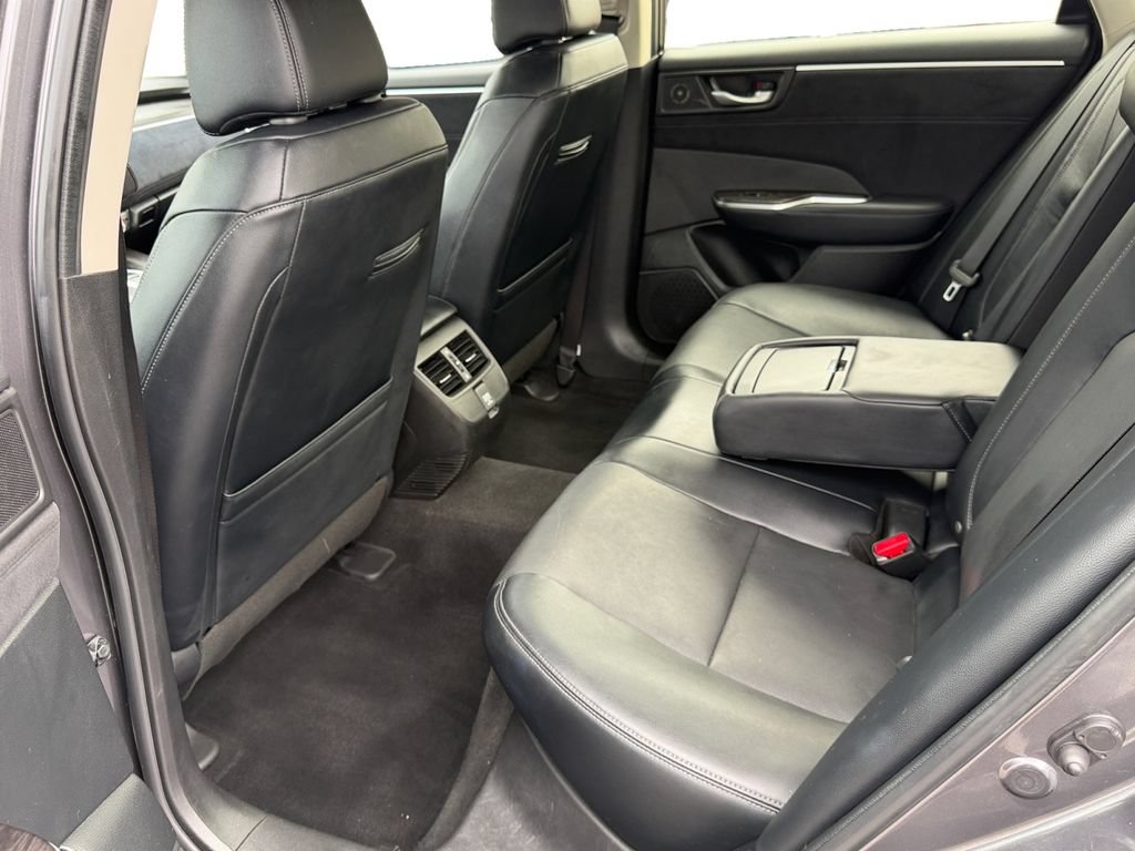 Used 2018 Honda Clarity Touring image 12
