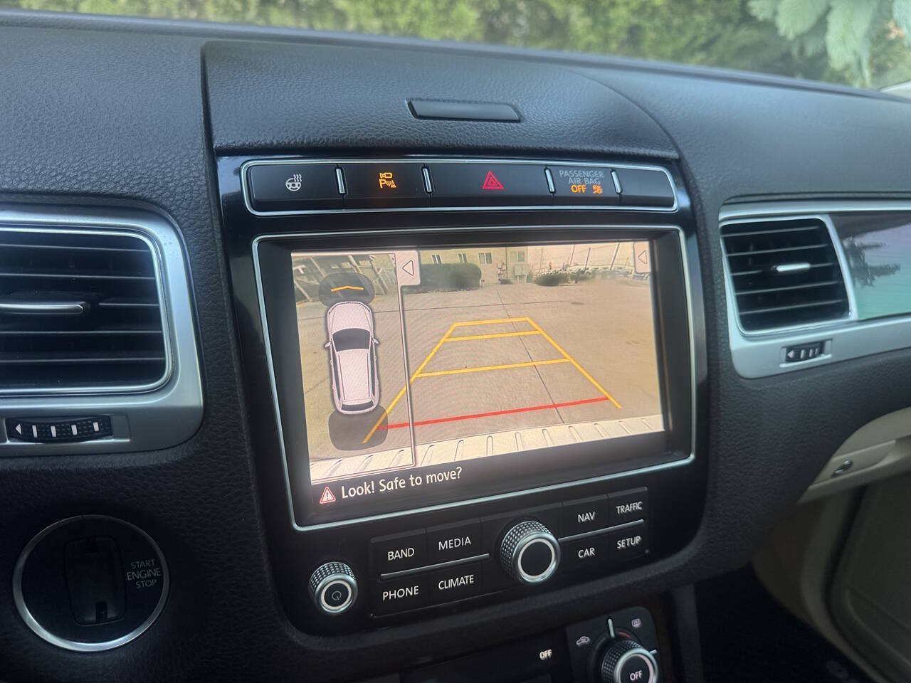 Used 2016 Volkswagen Touareg VR6 AWD/4WD image 19