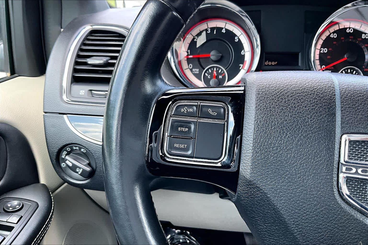 Used 2019 Dodge Grand Caravan SXT FWD image 23