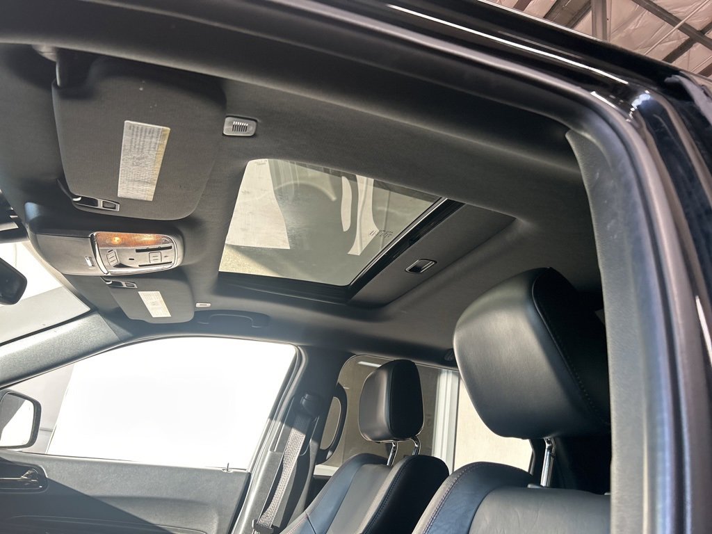 Used 2022 Dodge Durango R/T w/ Blacktop Package image 8