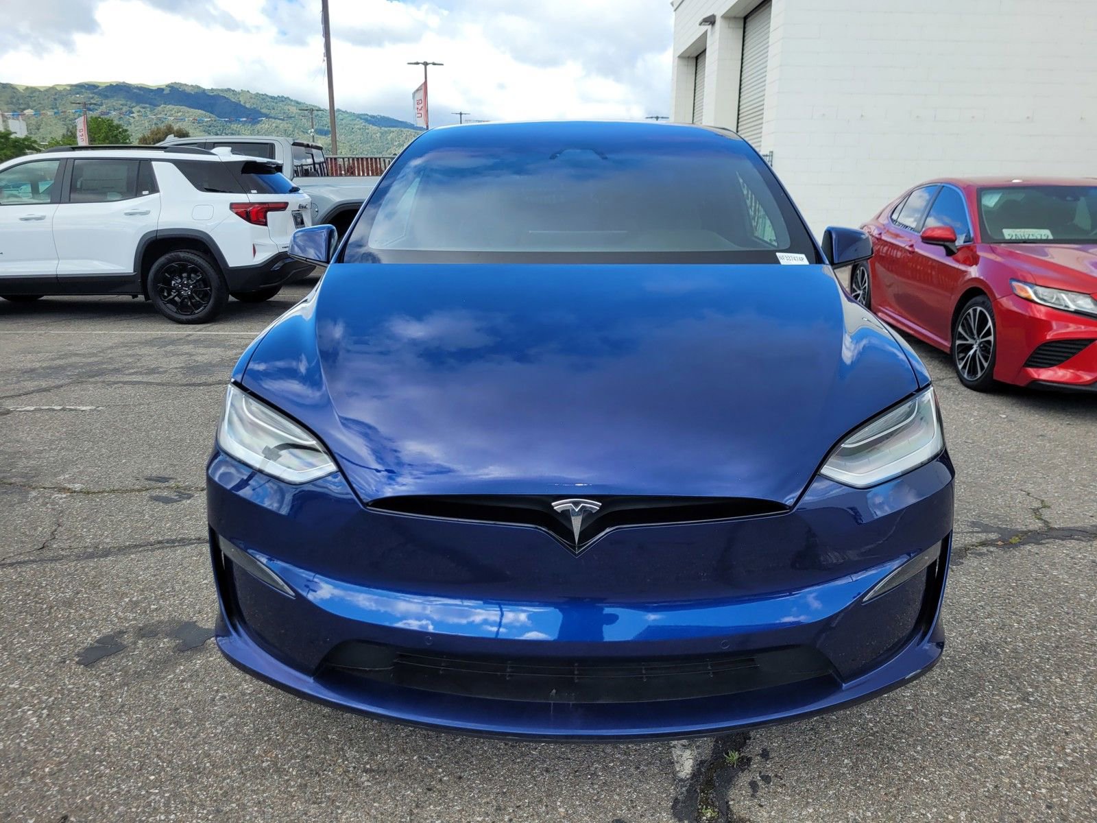 Used 2022 Tesla Model X image 2