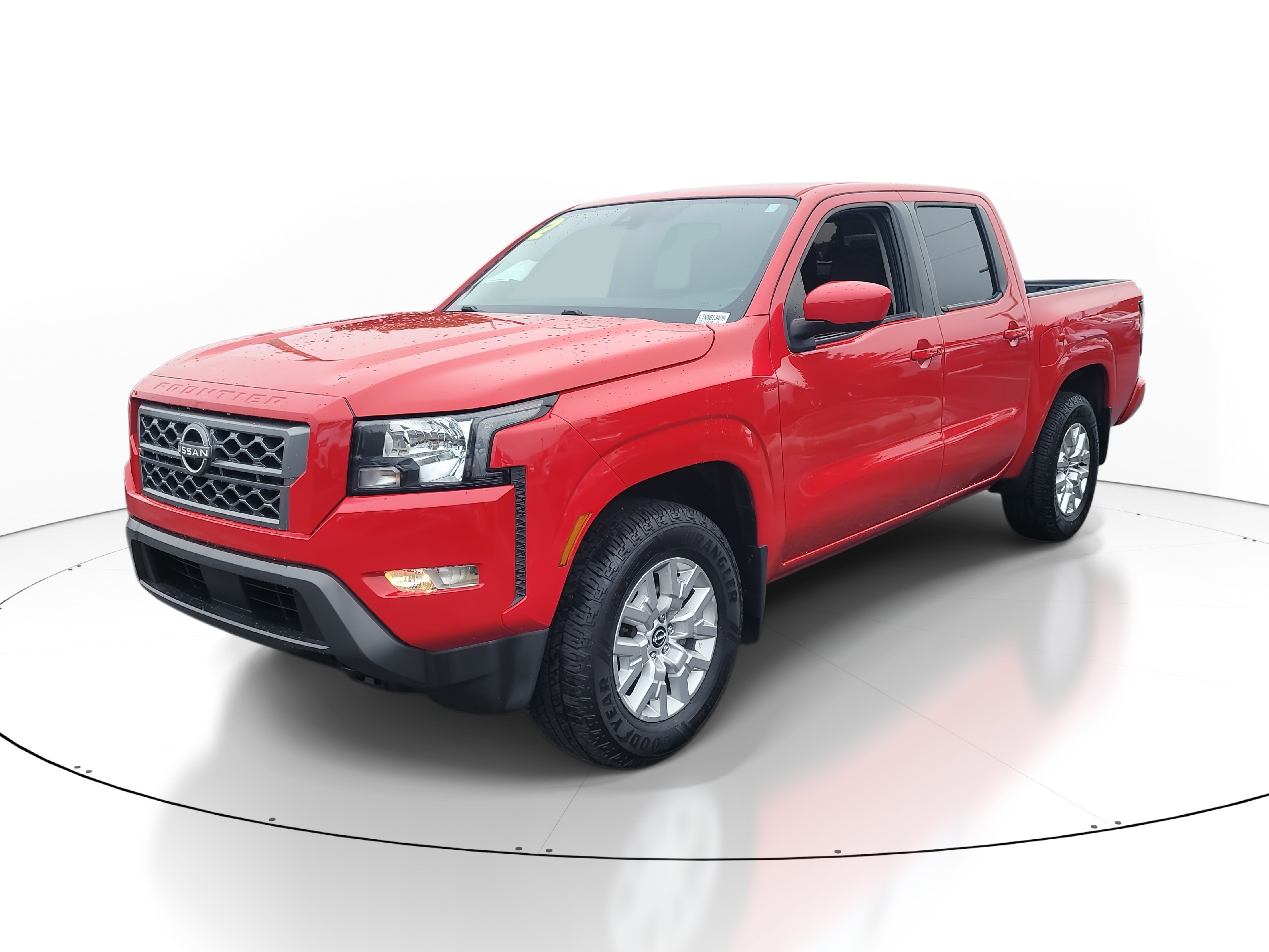 Used 2022 Nissan Frontier SV image 3