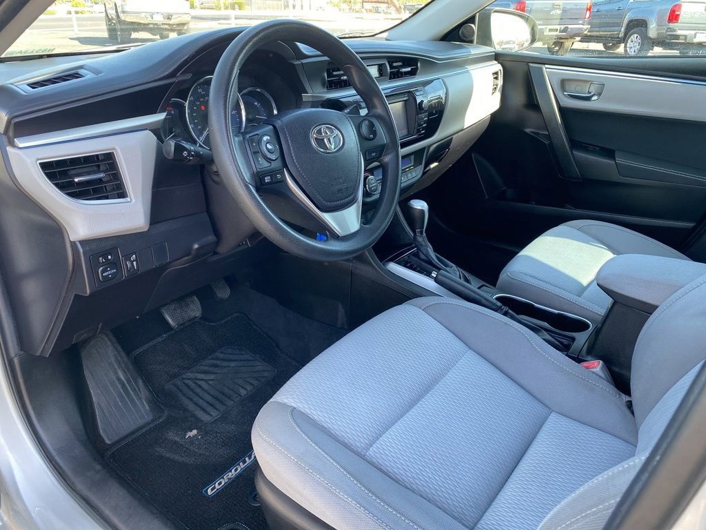 Used 2016 Toyota Corolla LE FWD image 15
