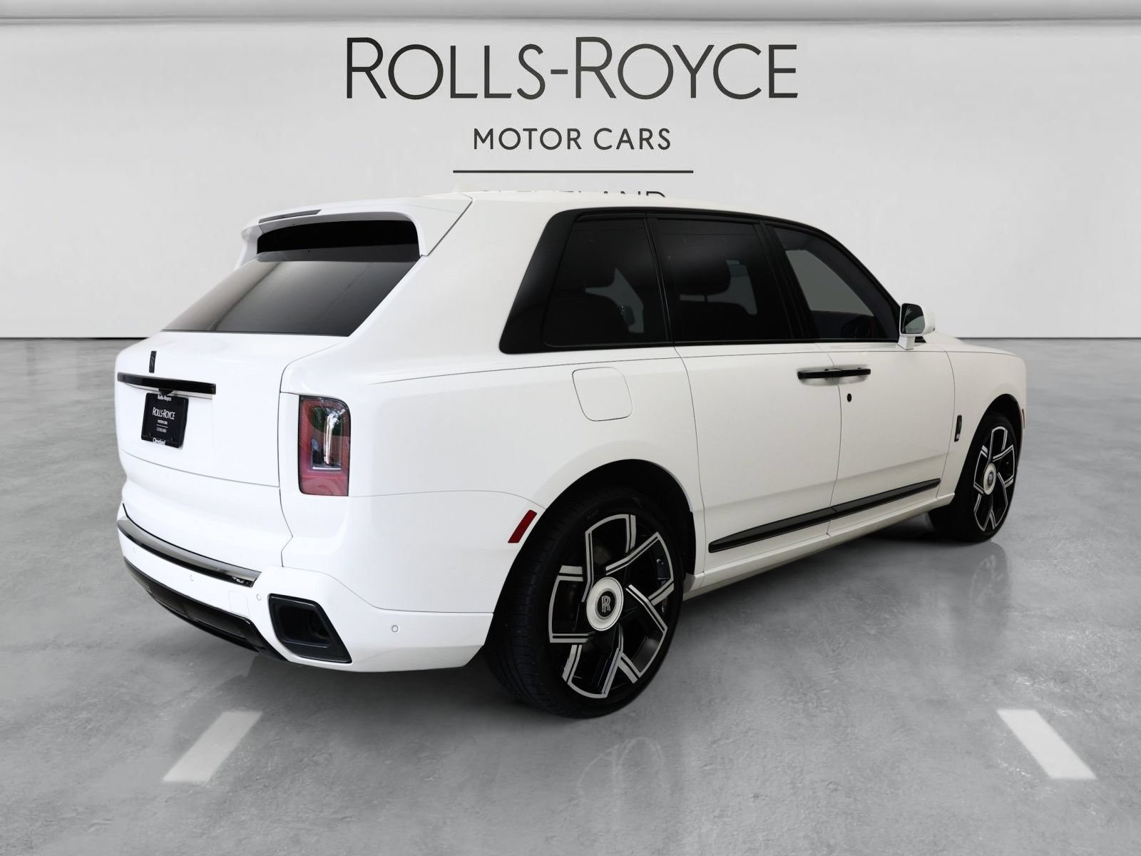 Certified 2025 Rolls-Royce Cullinan Black Badge AWD/4WD image 17