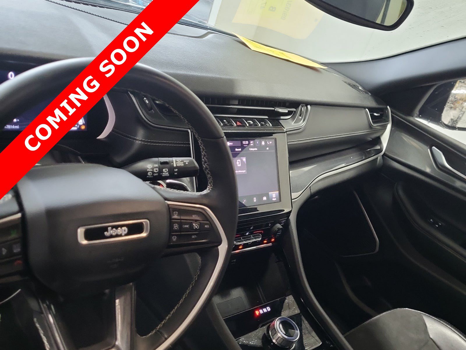 Used 2022 Jeep Grand Cherokee Altitude AWD/4WD image 5