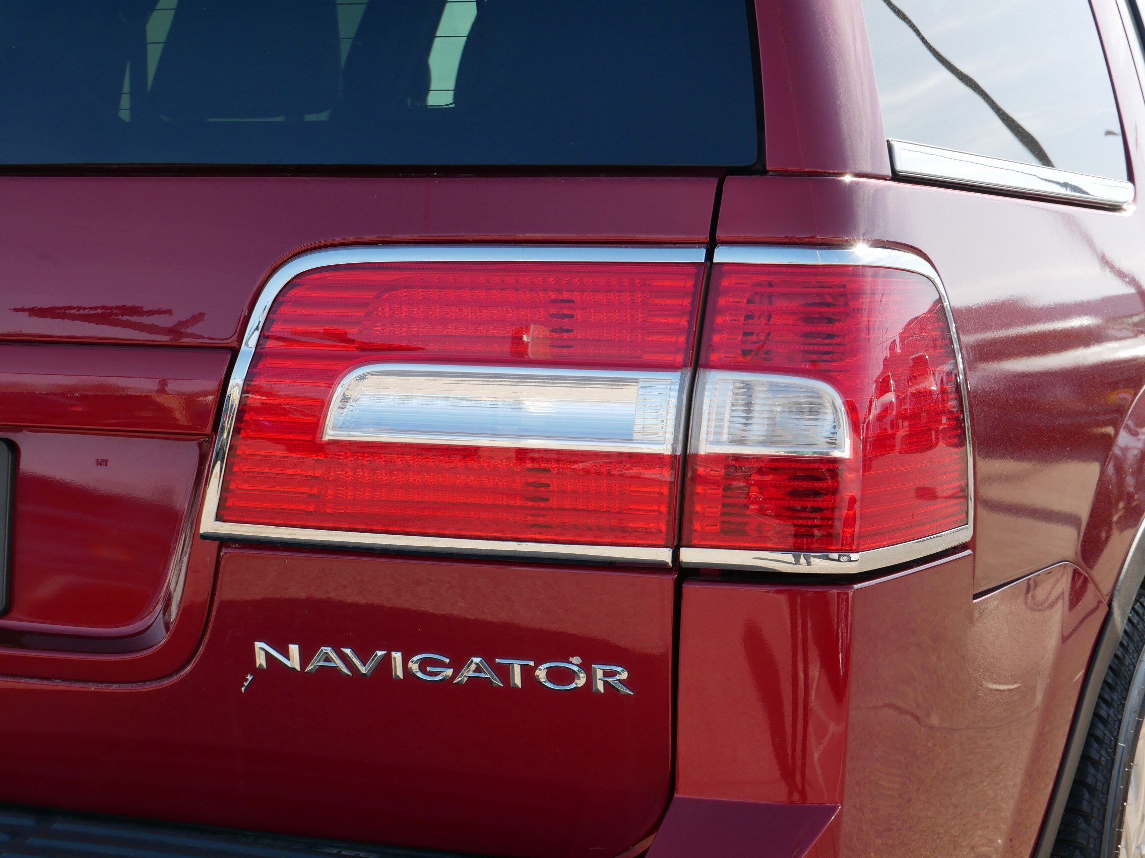 Used 2014 Lincoln Navigator 4WD image 18
