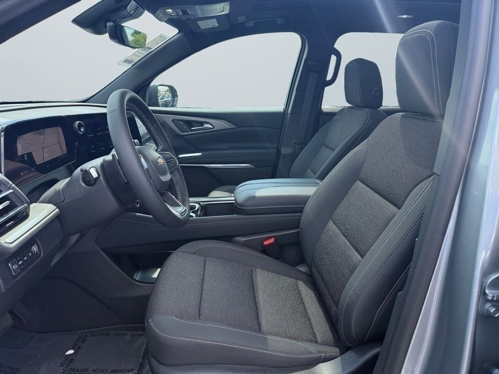 New 2026 Chevrolet Traverse LT w/ Sun and Wheel Package AWD/4WD image 9
