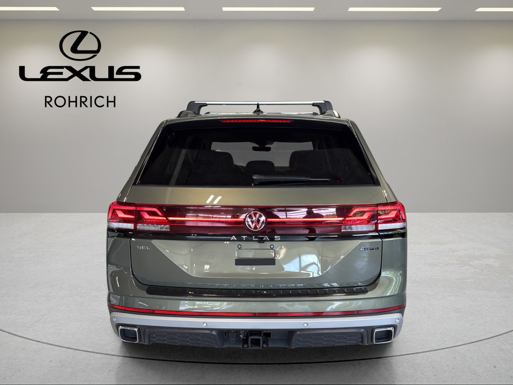 Used 2024 Volkswagen Atlas Peak Edition SEL AWD/4WD image 7