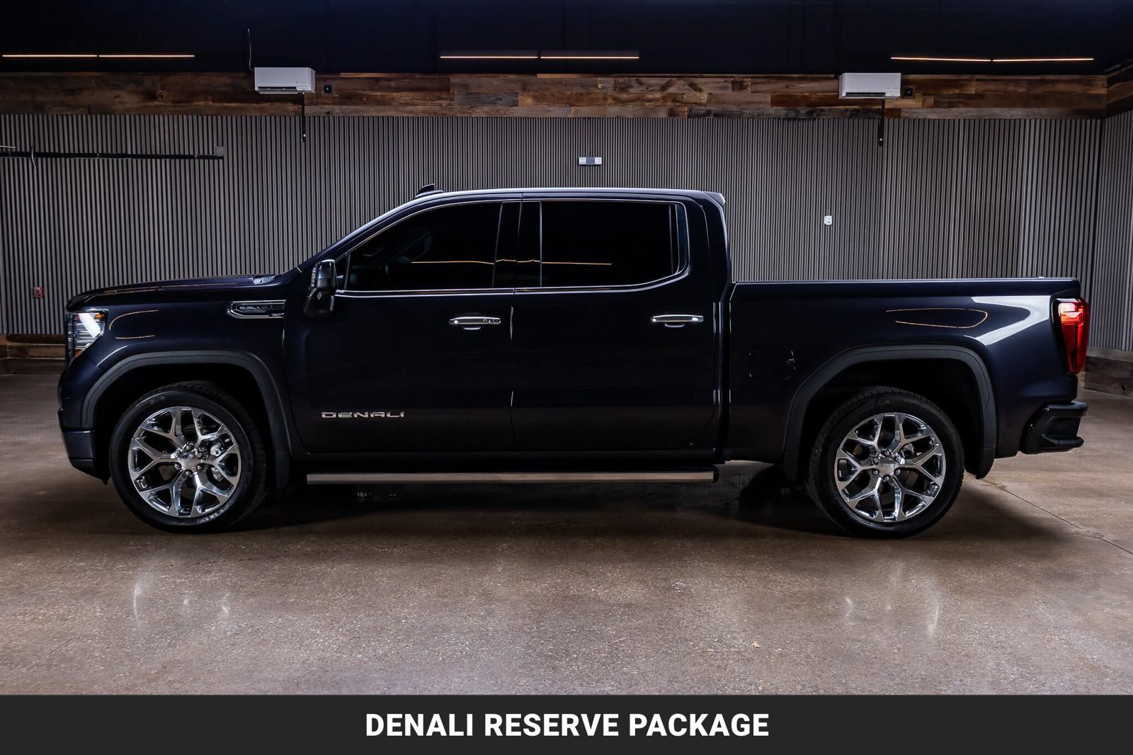 Used 2022 GMC Sierra 1500 Denali w/ Denali Reserve Package AWD/4WD image 5