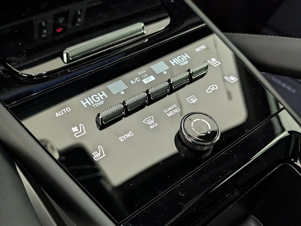 New 2026 Porsche Cayenne GTS AWD/4WD image 33