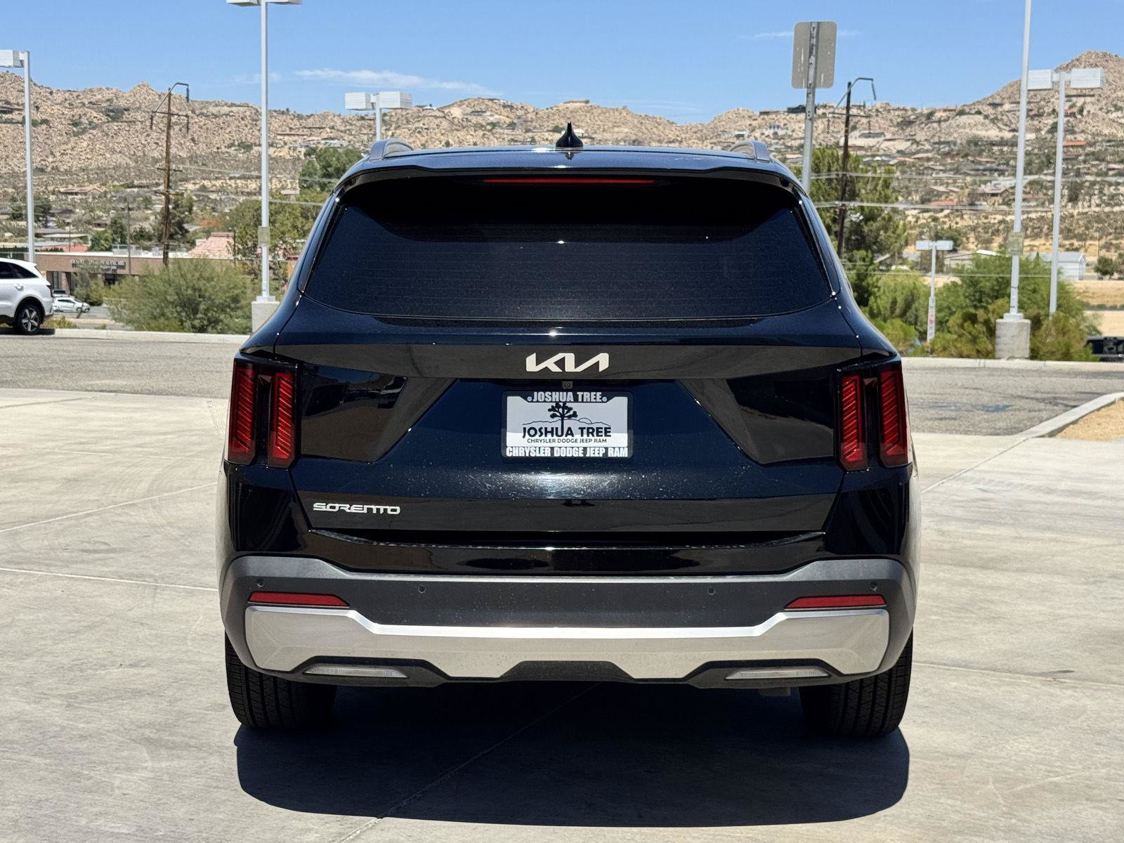 Used 2025 Kia Sorento EX w/ Panoramic Sunroof Package FWD image 35