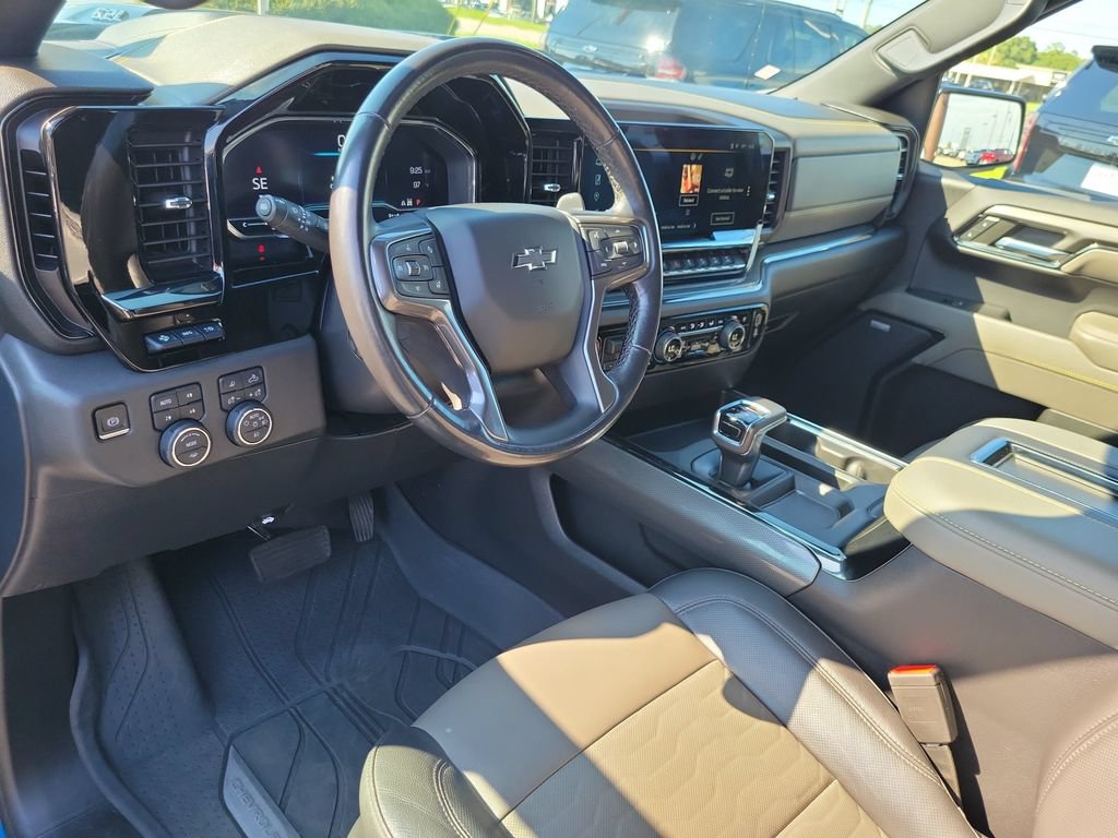 Used 2022 Chevrolet Silverado 1500 ZR2 w/ Technology Package AWD/4WD image 6