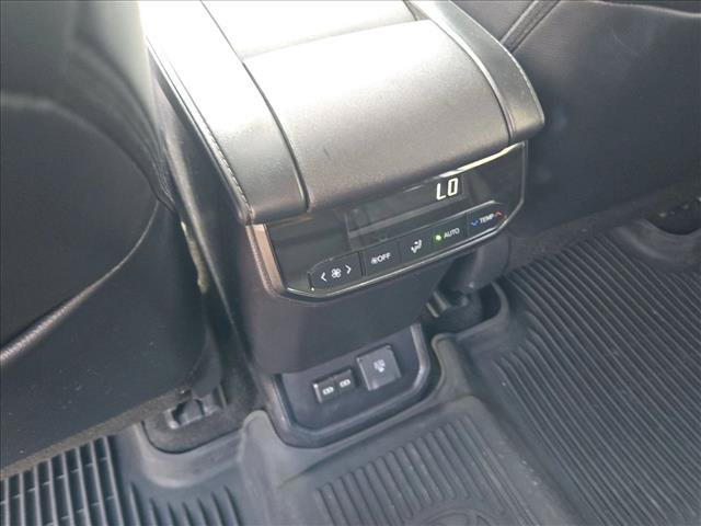 Used 2024 Toyota Highlander Limited FWD image 18