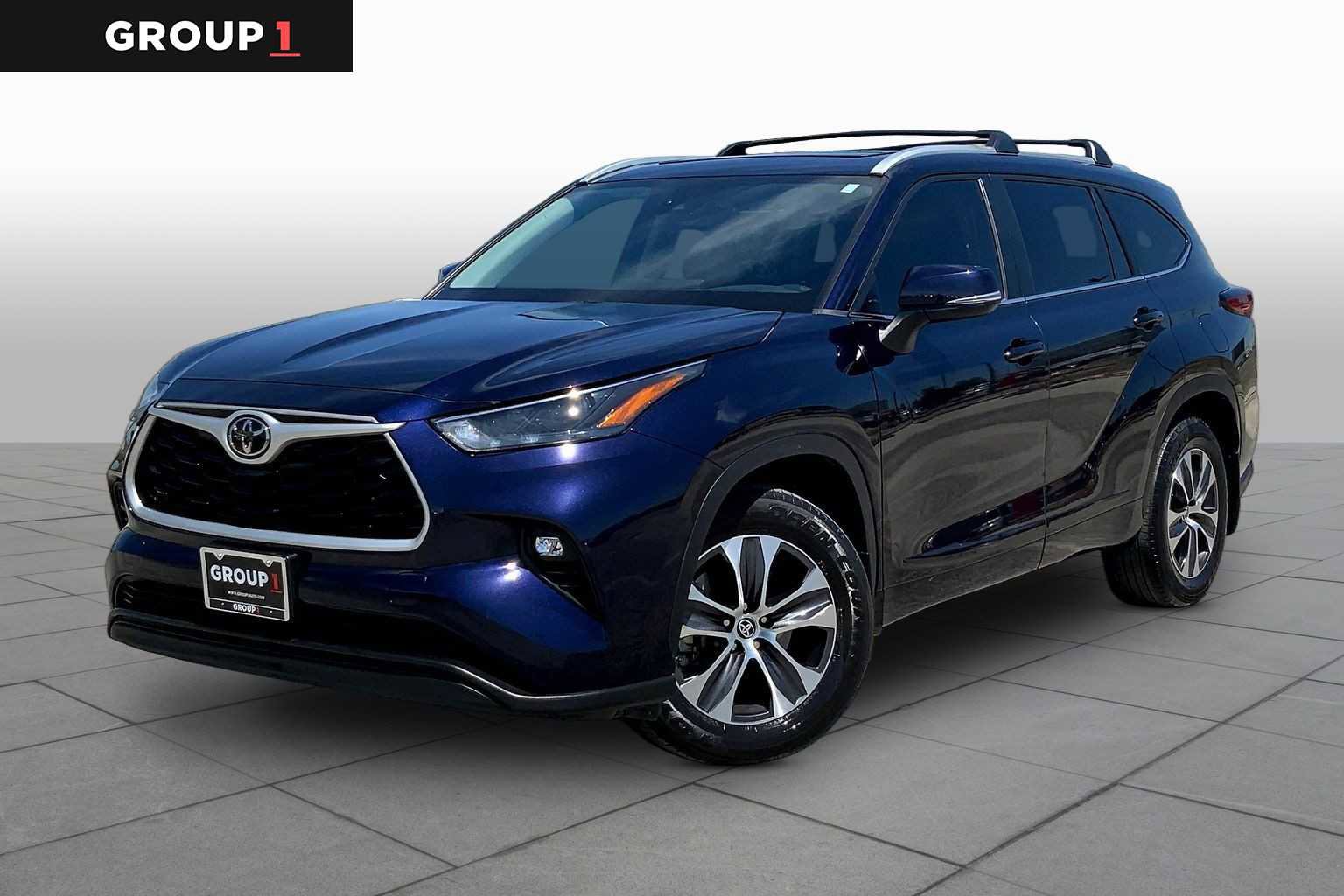 Used 2023 Toyota Highlander XLE image 1