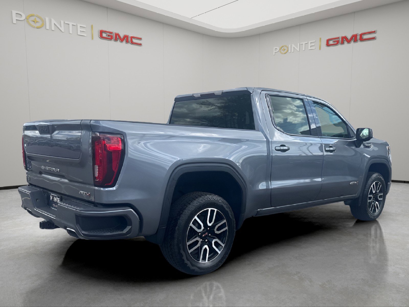 Used 2021 GMC Sierra 1500 AT4 AWD/4WD image 3