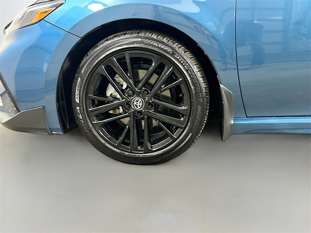 Used 2025 Toyota Camry SE image 8