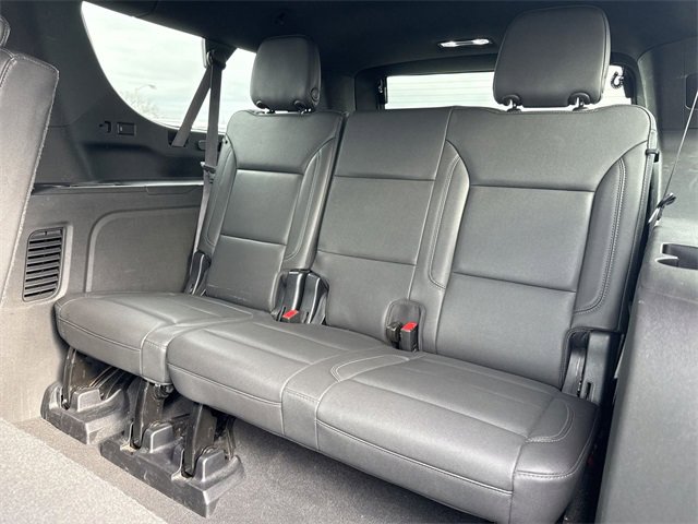 Used 2023 Chevrolet Suburban LT image 24